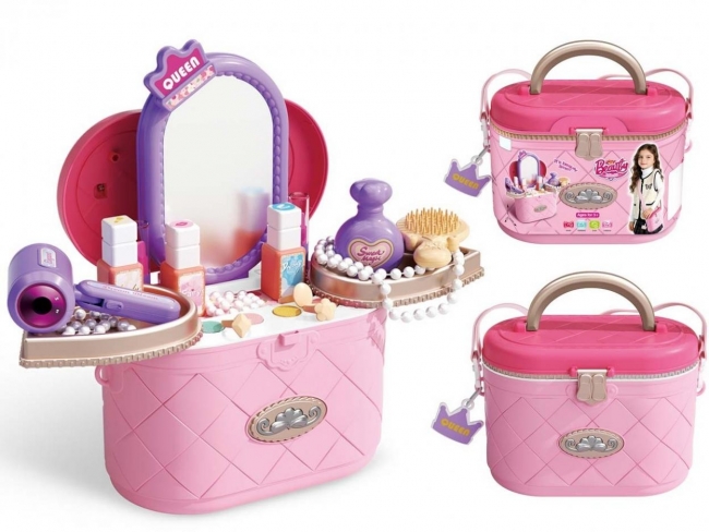 <img src='https://webimage.pl/pics/933/9/d5900898909933.jpg' style='height:440px' /> Toaletka w kuferku