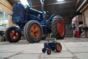 Britains - Fordson Major Limited 100 lat (43293)