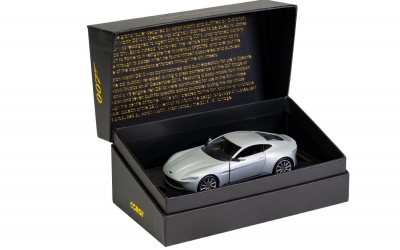 <img src='https://webimage.pl/pics/961/4/d5063129044961.jpg' style='height:440px' /> Corgi James Bond Pojazd Aston Martin DB10 Spectre