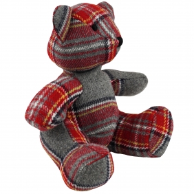 Maskotka - Miś w szaro-czerwoną kratkę