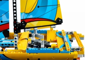 Lego Technic: Jacht wyścigowy (42074)