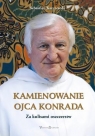 Kamienowanie Ojca Konrada. Sebastian Karczewski