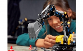 Lego Technic: Wytrzymała koparka (42121)