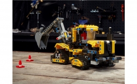 Lego Technic: Wytrzymała koparka (42121)