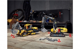 Lego Technic: Wytrzymała koparka (42121)