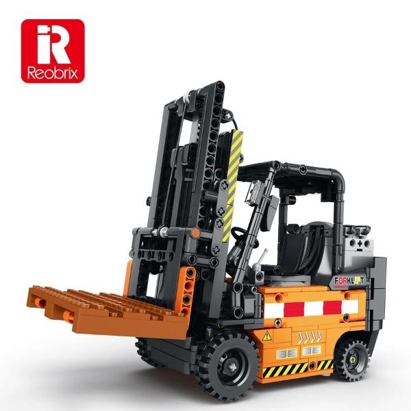 <img src='https://webimage.pl/pics/979/0/d6974077150071.jpg' style='height:440px' /> Klocki Engineered forklift 722el