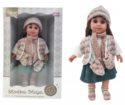 <img src='https://webimage.pl/pics/979/9/d5906196009979.jpg' style='height:440px' /> Lalka słodka Maja w zimowym stroju