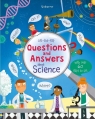 Lift-the-flap questions and answers about science Daynes Katie