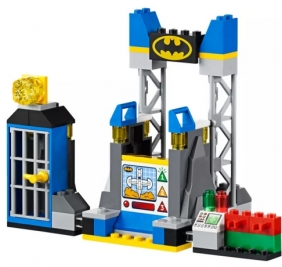 Lego Juniors: Atak Jokera na jaskinię Batmana (10753)