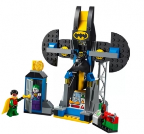Lego Juniors: Atak Jokera na jaskinię Batmana (10753)